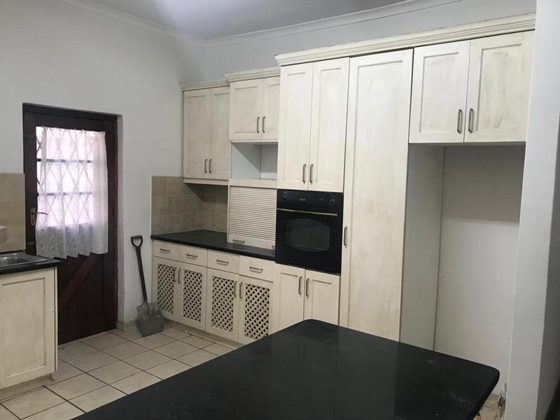 To Let 3 Bedroom Property for Rent in Wynberg Western Cape